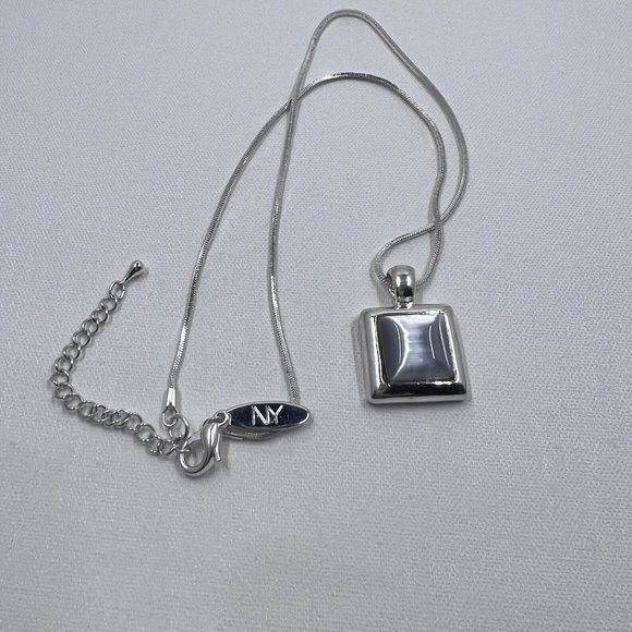 NY Silver Toned 16” Necklace with Smokey Grey Square Tigers Eye Pendant - Picture 4 of 5